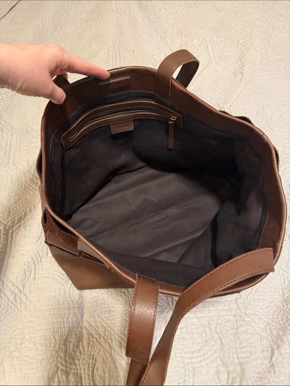 Madewell The Basketweave Tote in Leather and Suede - Picture 6 of 7